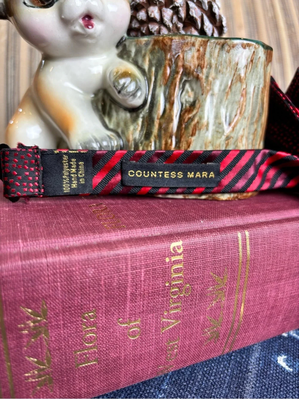 Red and Black Patterned Men’s Bow Tie - Countess Mara